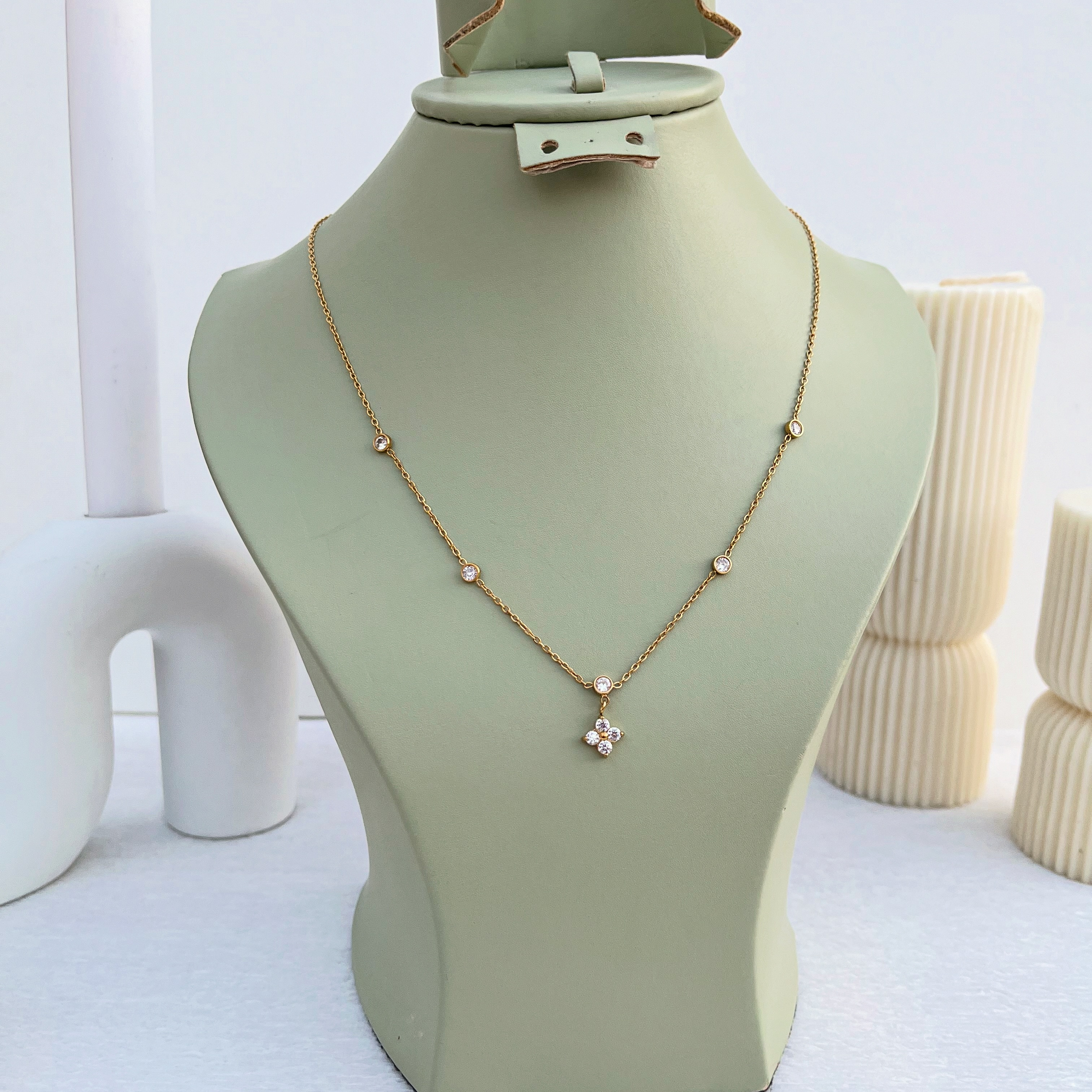 Collier trefle