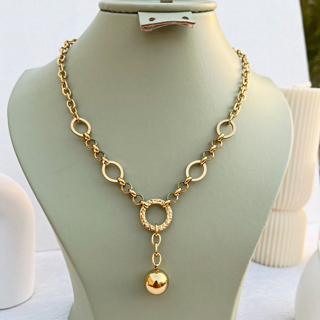 Collier Dare