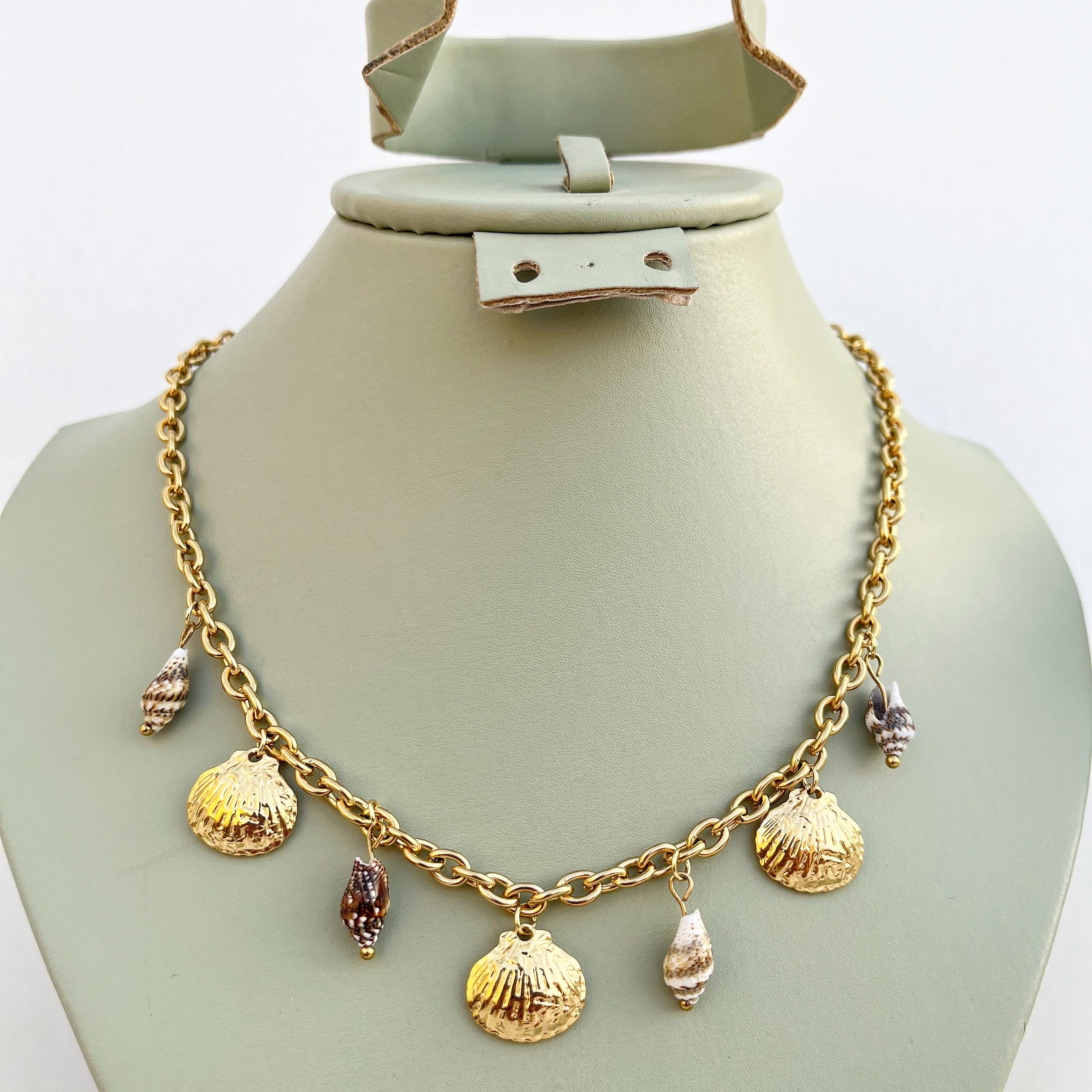 Collier Calypso