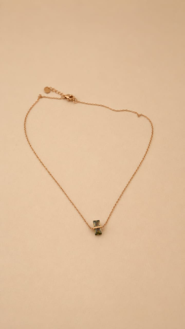 Collier Hinata