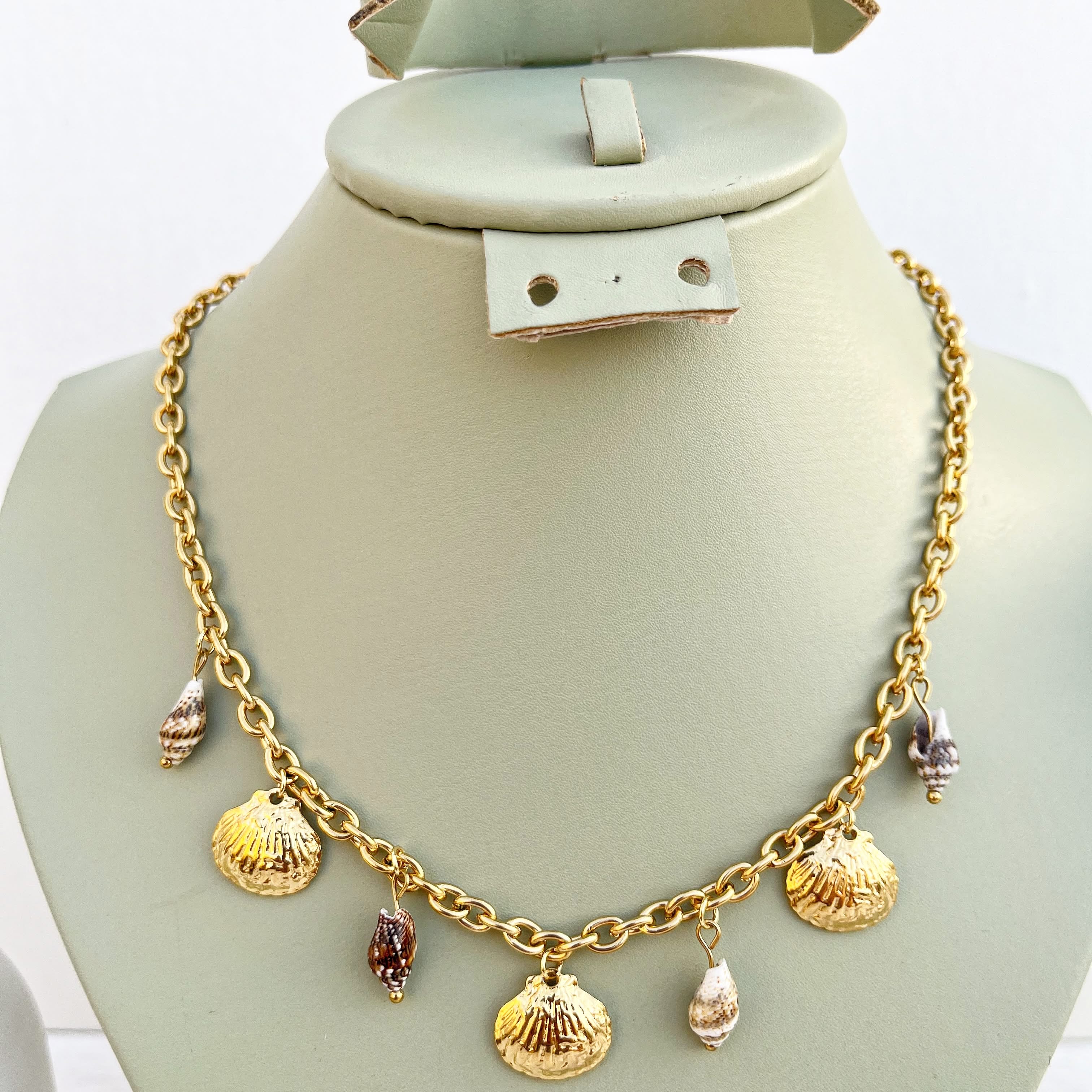 Collier Calypso