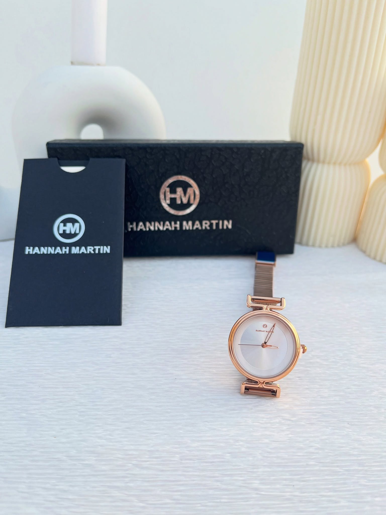 montre HANNAH MARTIN rose gold cadran rond