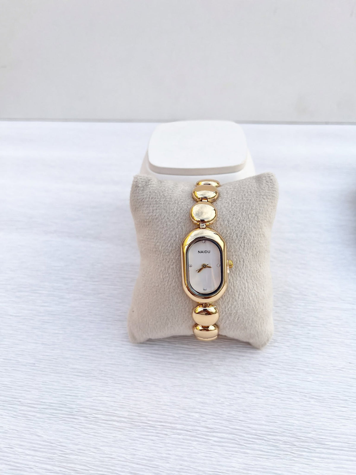 Montre "Naidu Perles" - Design Joaillerie & Tendance