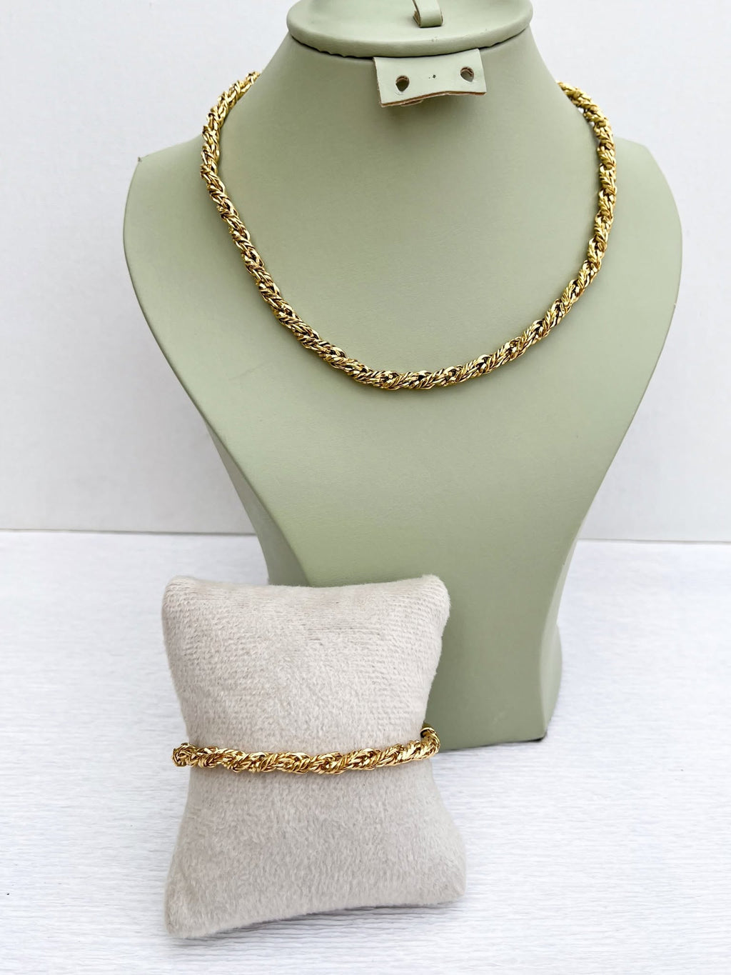 Parure Swanhilde