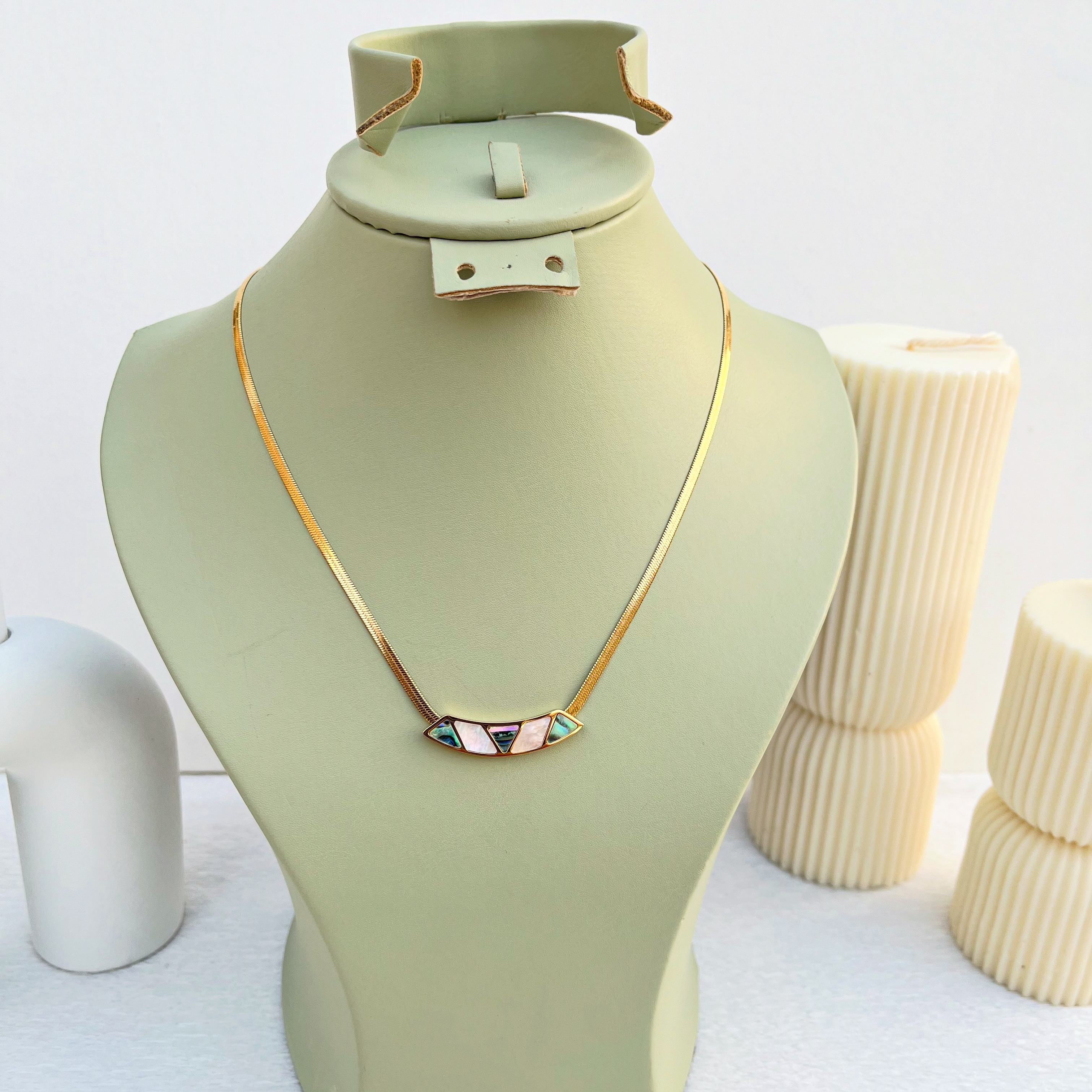 Collier Naxos