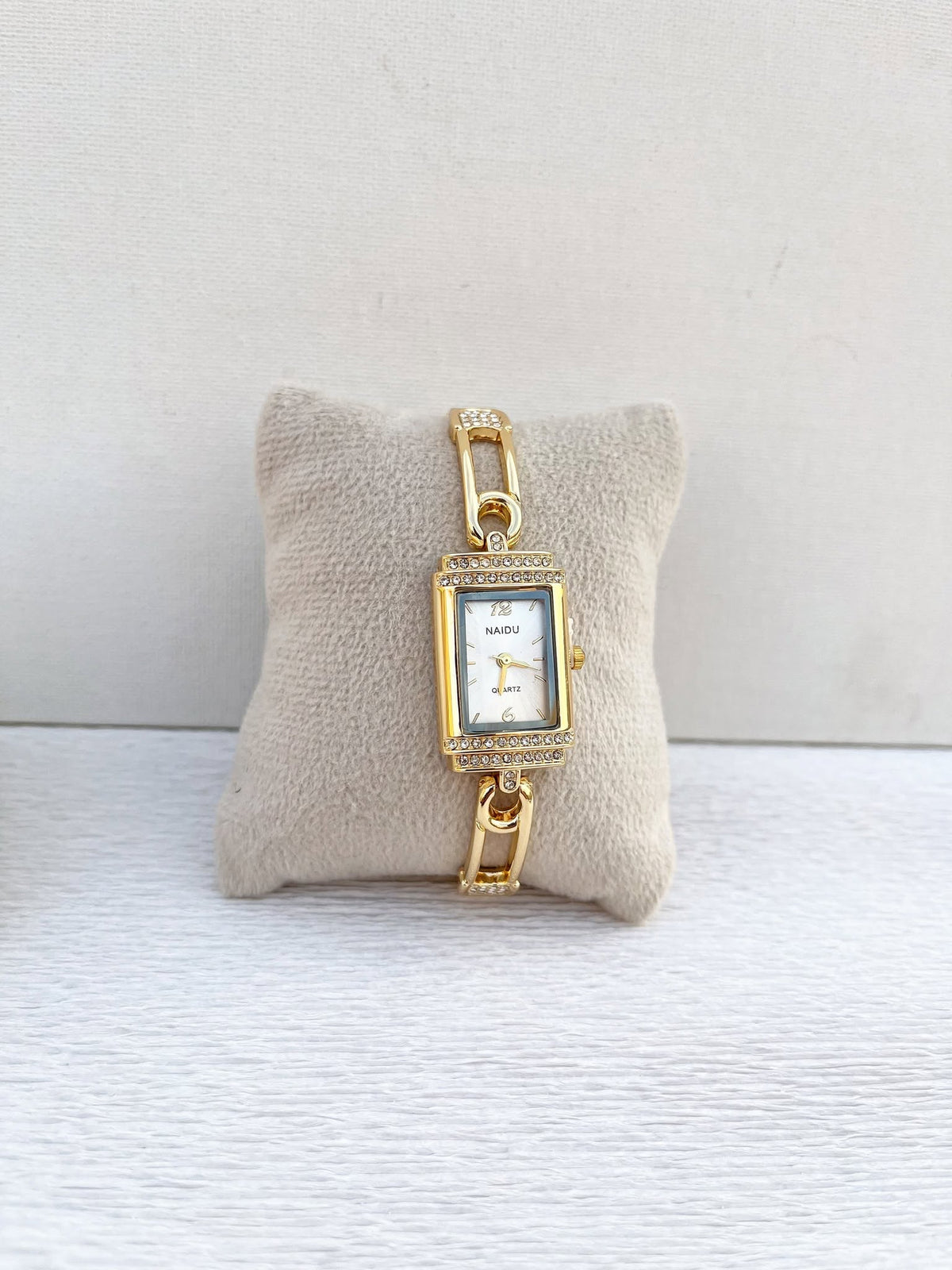 Montre "Naidu Élégance" Rectangulaire