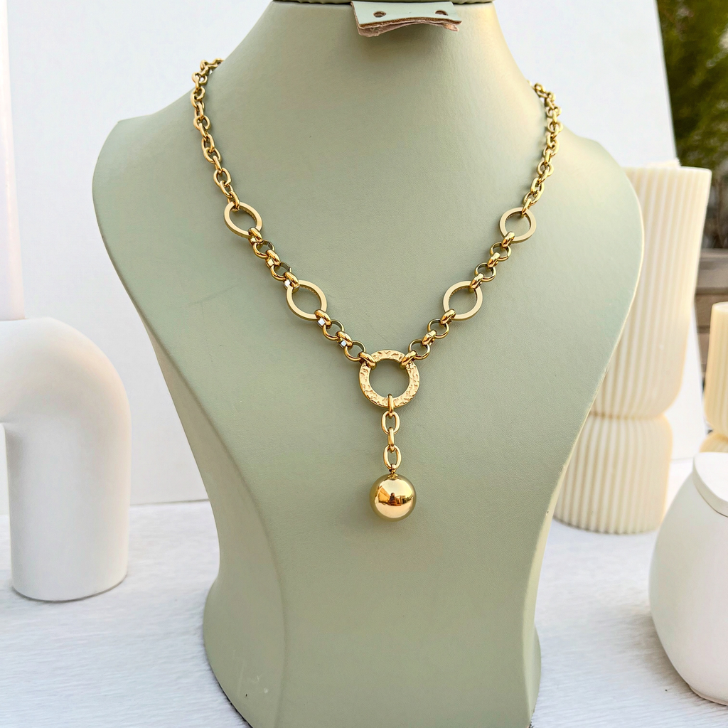 Collier Dare