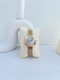Montre NAIDU cushion case doré fond clair bracelet en maille