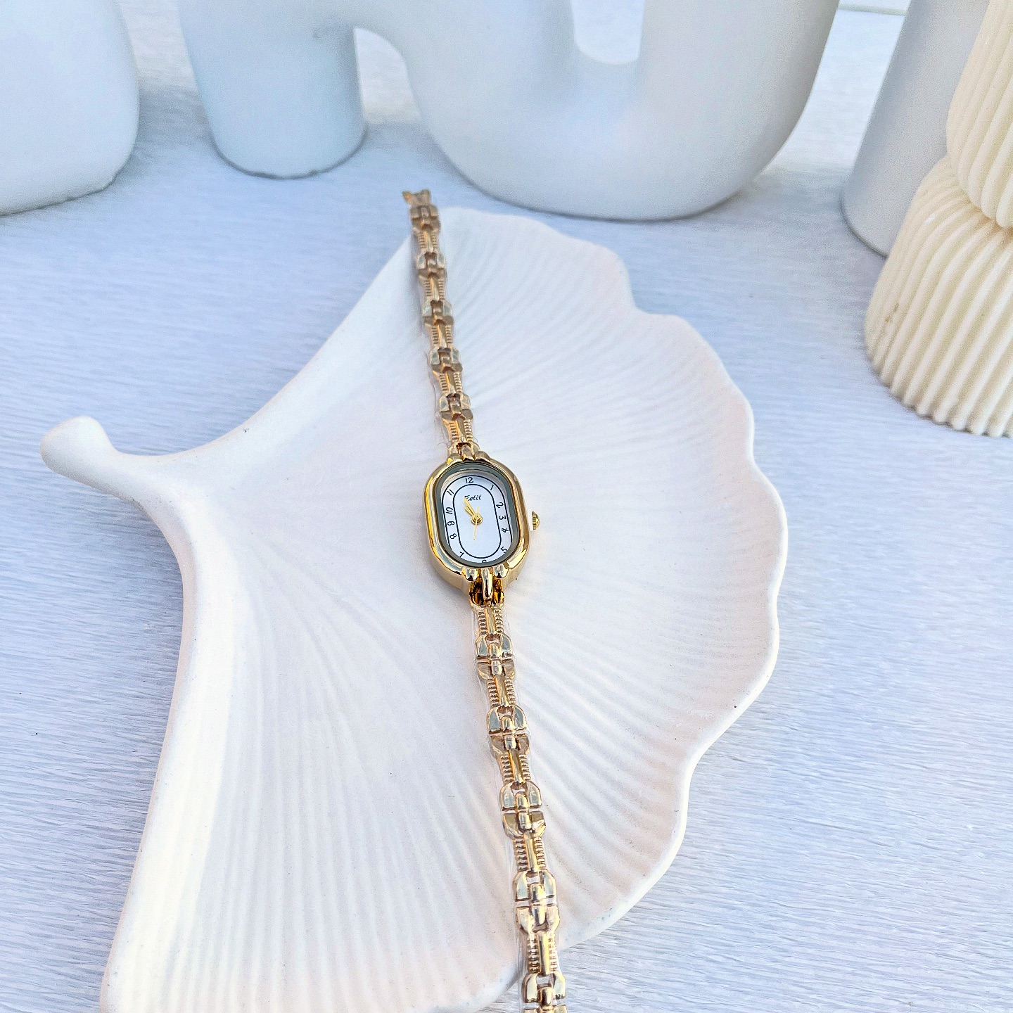 MONTRE