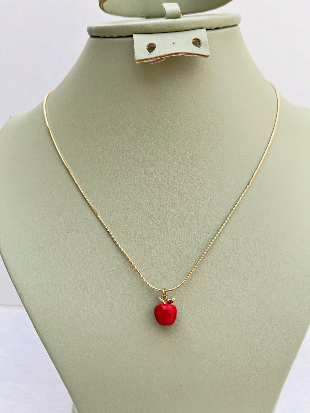 Collier Shani