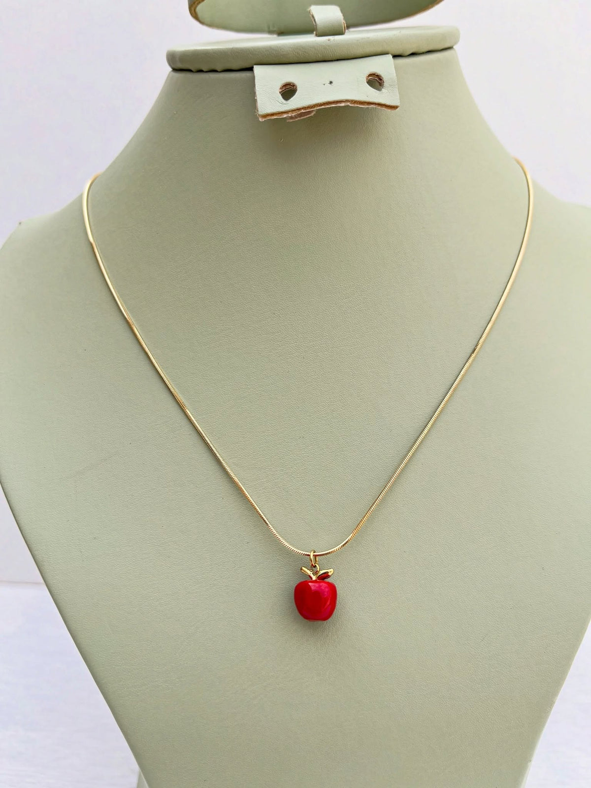 Collier Shani