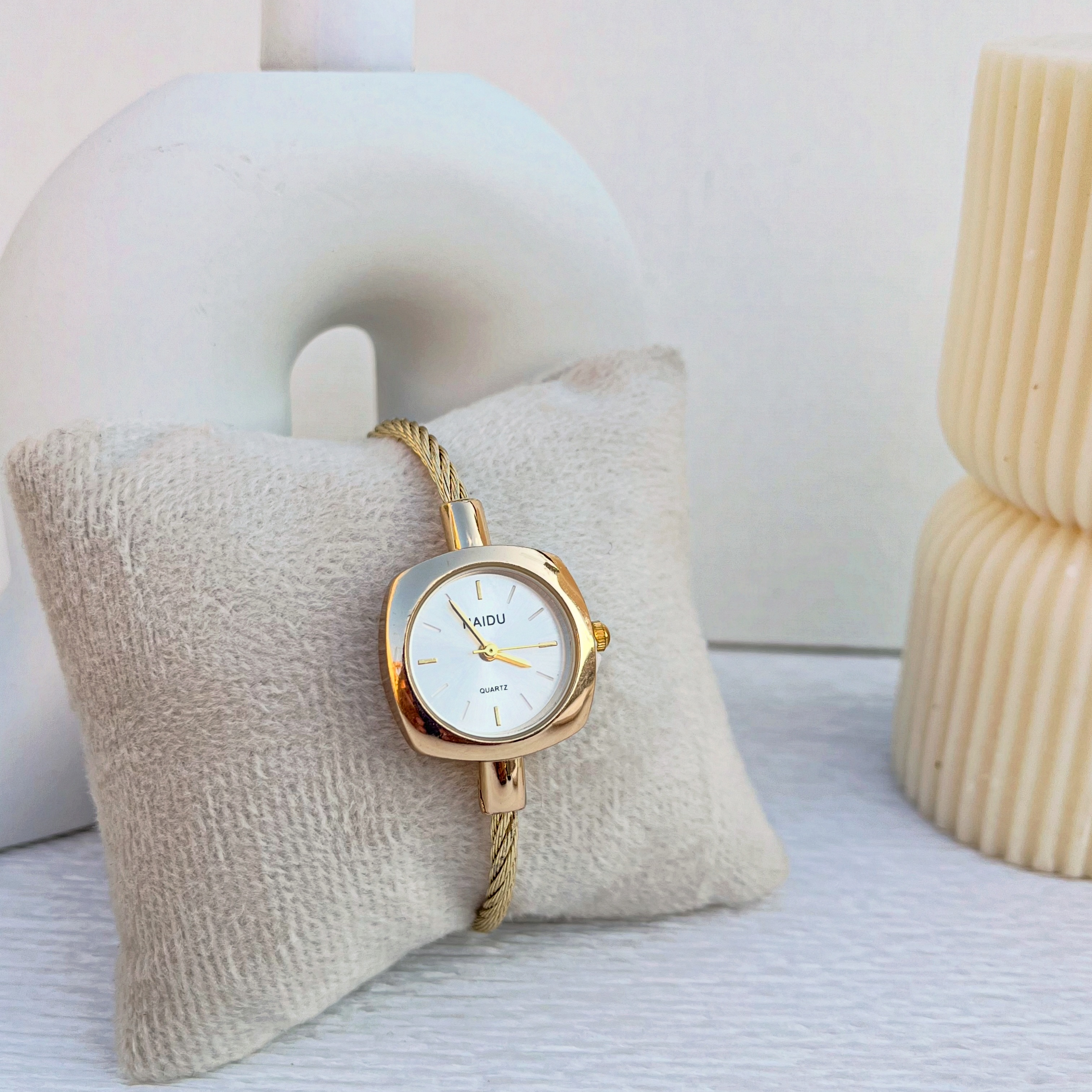 Montre NAIDU