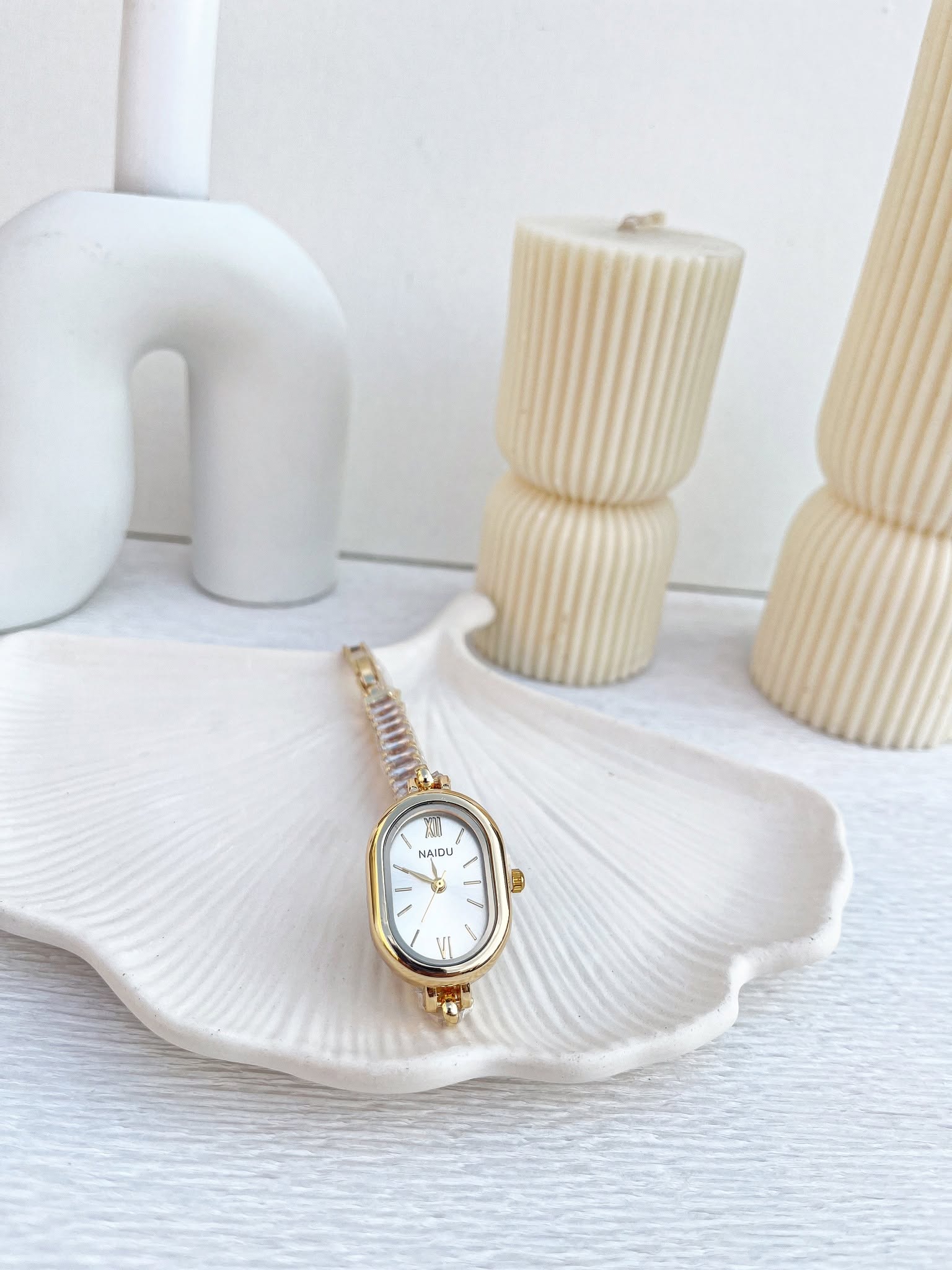 montre NAIDU