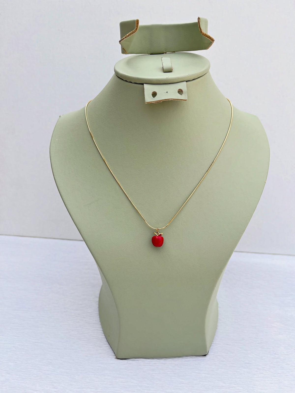 Collier Shani
