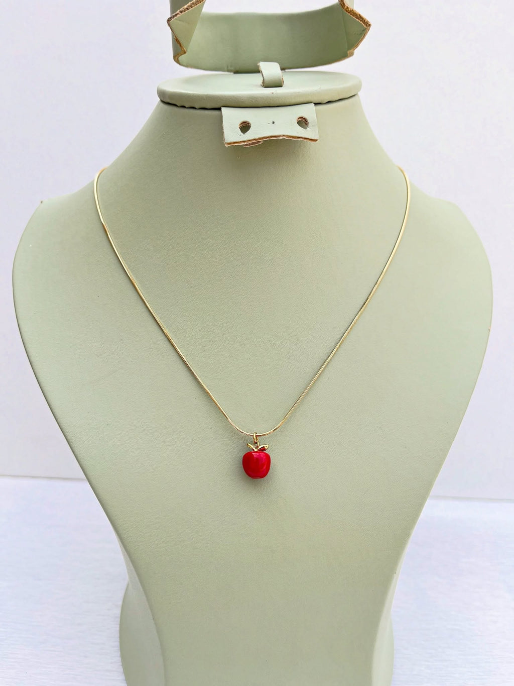 Collier Shani