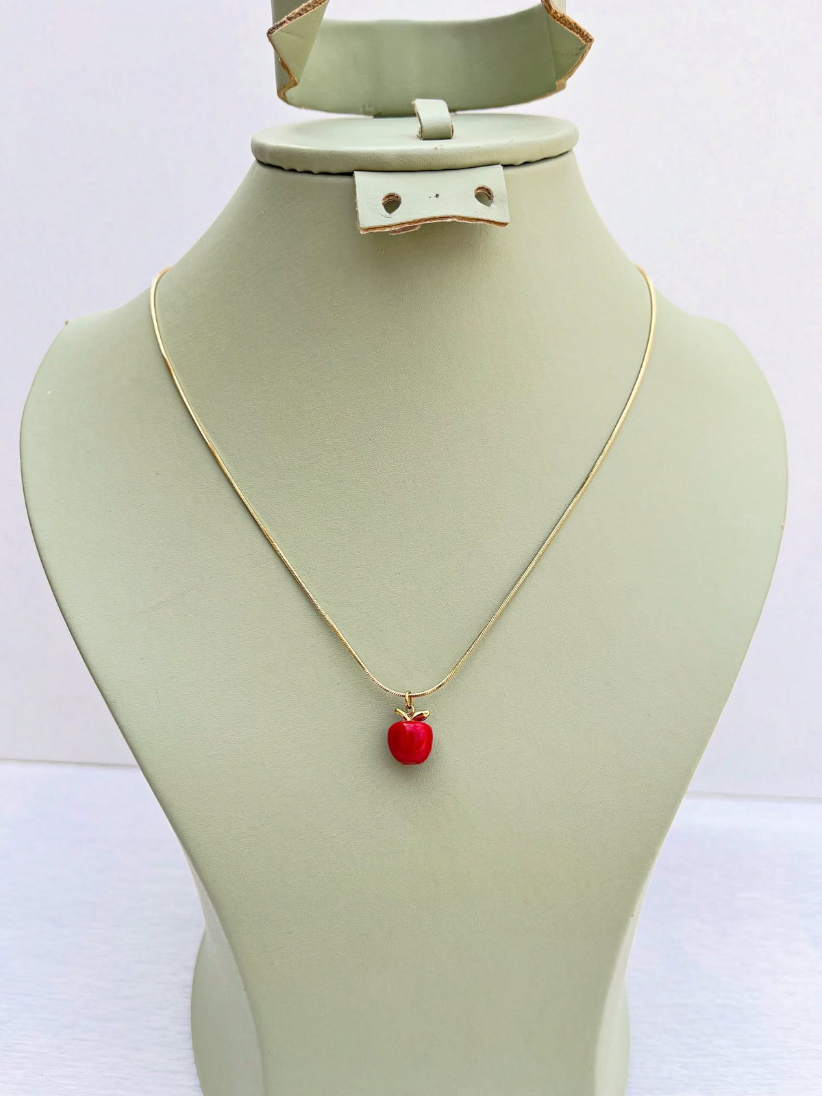 Collier Shani