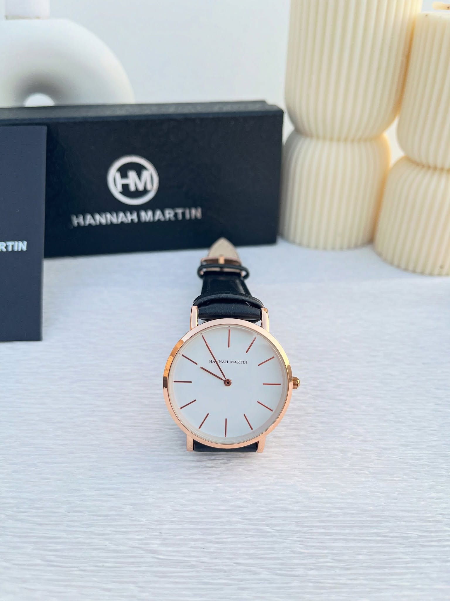 montre Hannah Martin en cuir bracelet interchangeables marron et noir