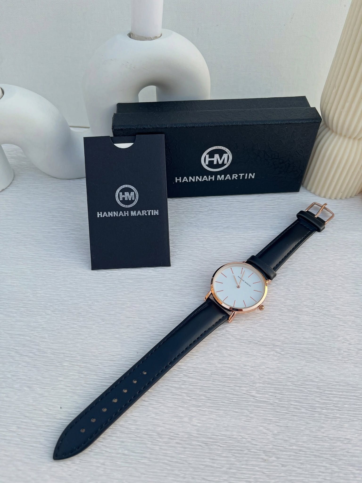 montre Hannah Martin en cuir bracelet interchangeables marron et noir